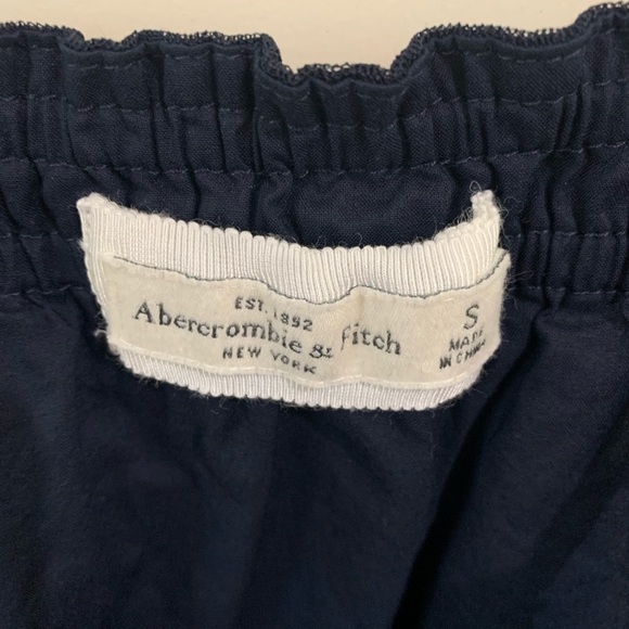 Cute top - Picture 3 of 3